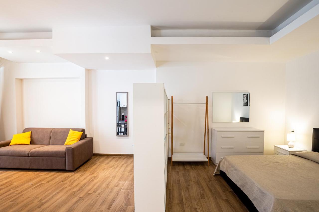 Апартаменты Ichnos Loft 55 Ольбия Экстерьер фото